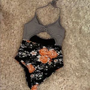 Cupshe swimsuit